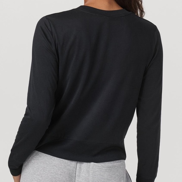 🆕 NWT Vuori Daydream Crew Black Heather Performance Top SO SOFT! Athleisure - Picture 4 of 8